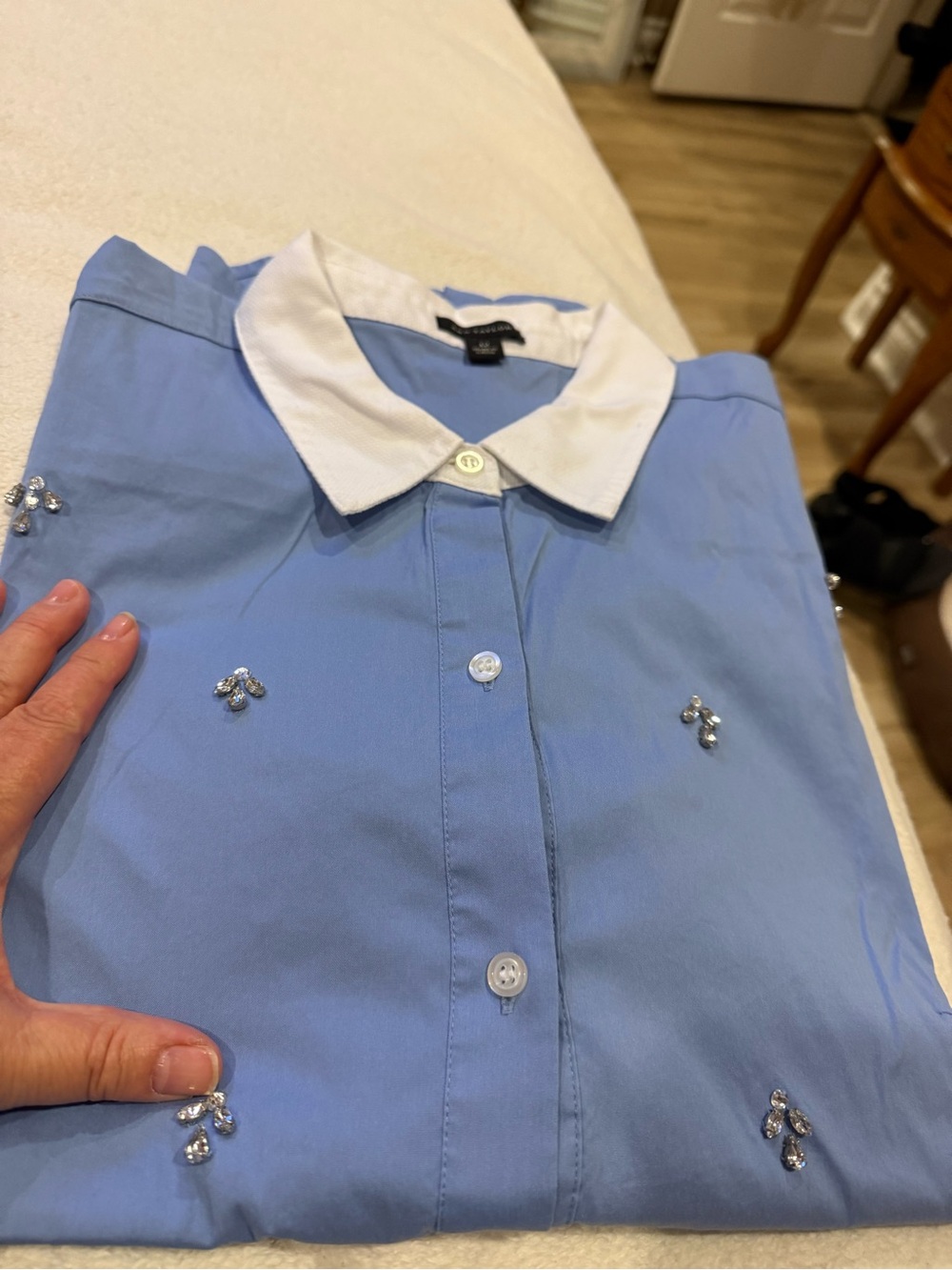Ann Taylor Light Blue Embellished Button-Up Shirt with White Collar